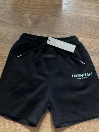Pantalones cortos Essentials Talla 130 de niño.