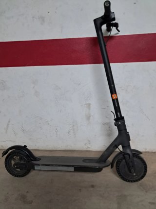 Patinete Eléctrico Xiaomi Essential