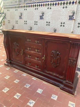 Mueble recibidor madera tallada
