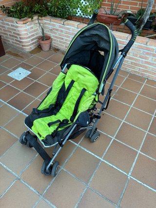 Carrito Maclaren verde y negro