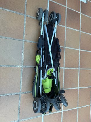 Carrito Maclaren verde y negro