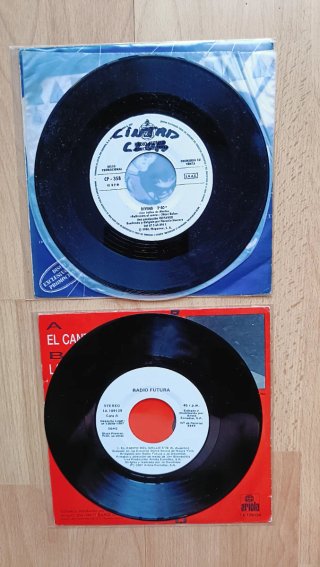 SINGLES 7'' RADIO FUTURA