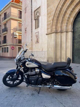 Royal Enfield 650 Super Meteor Cruiser