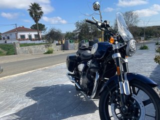 Royal Enfield 650 Super Meteor Cruiser