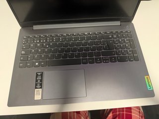 Ordenador portátil Lenovo 15 gris