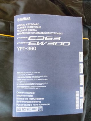 Teclado Yamaha YPT360 con soporte, bolsa y pedal