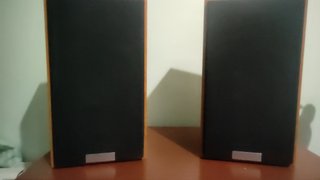 Altavoces Tannoy Mercury VR con soportes de regalo