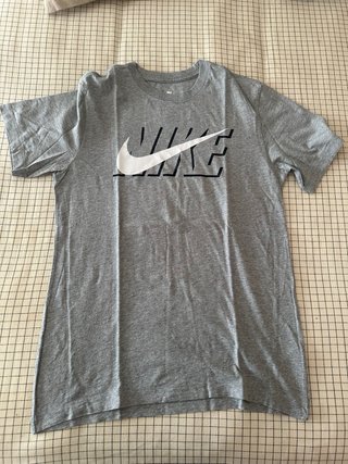 Camiseta Nike Gris Talla S
