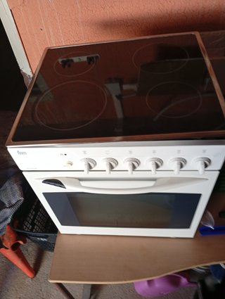 Horno con vitrocerámica Teka