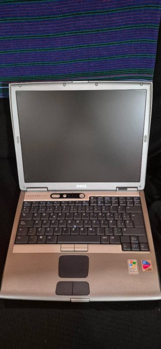 Dell Latitude D600 + Dock Station