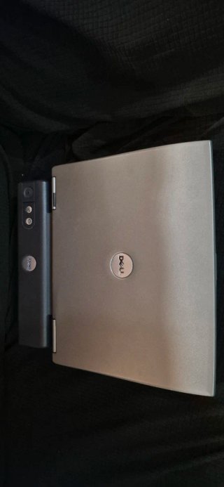 Dell Latitude D600 + Dock Station