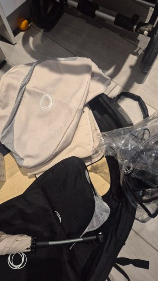 Bugaboo Cameleon 3 con capazo y accesorios