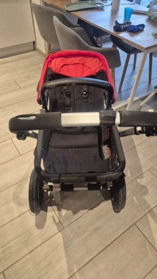Bugaboo Cameleon 3 con capazo y accesorios