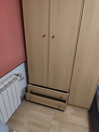 Armario de madera para habitación