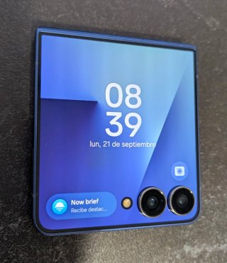 Samsung Galaxy Z Flip 7