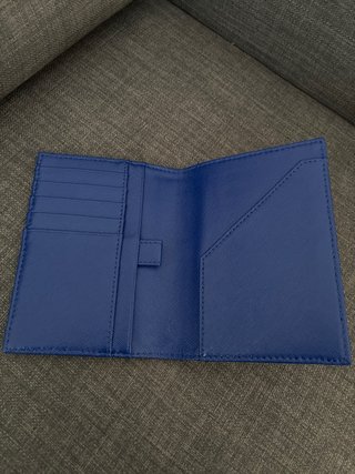 Porta Pasaporte Tory Burch Azul y Dorado