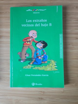 Los extraños vecinos del bajo B
