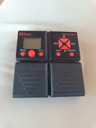 Pedal multiefectos bajo ZOOM B1 ON