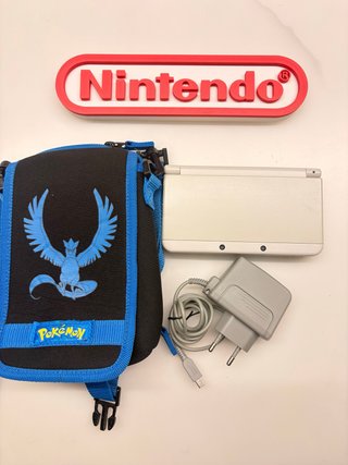 Nintendo 3DS Bianco Ghiaccio+Caricatore+Custodia