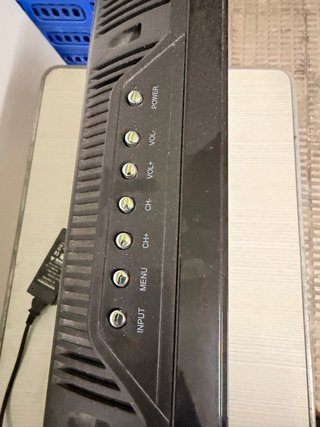 Televisión Supratech Negra