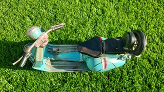 Vespa de Lata Azul e Preto