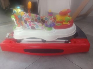 Andador bebé con juegos Nurse de Jane