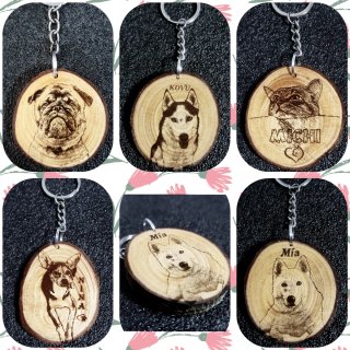 Tu mascota grabada en madera