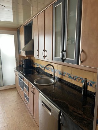 Muebles de cocina madera y cristal