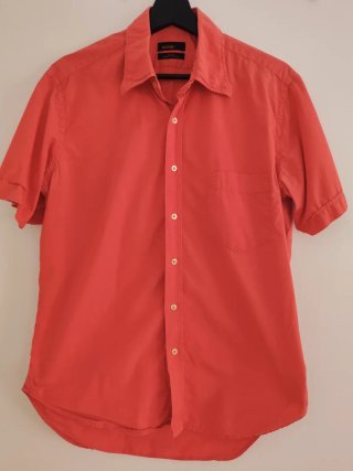 Camisa Zara manga corta roja