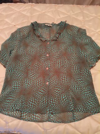 Blusa estampada azul y marrón verano
