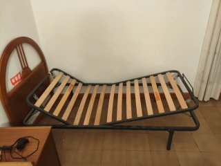 Somier articulado con cabezal de madera