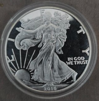 Dólar USA 2016