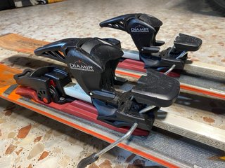 Sci Dynastar Legend 8000 con pellicce di foca