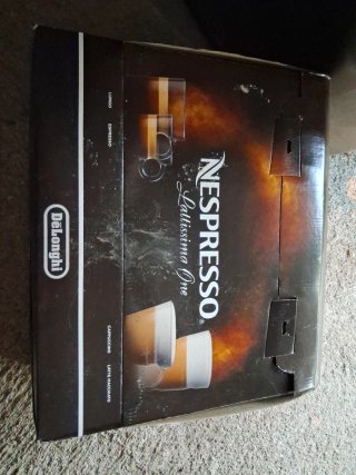 Cafetera Nespresso Lattissima One DeLonghi