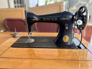 Máquina de coser antigua Singer