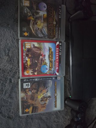 PS3 Super Slim 12GB + 2 Mandos + Trilogía MotorSto