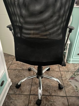 Silla de oficina negra