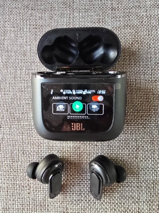 JBL Tour Pro 2 - Auriculares Inalámbricos Nuevos