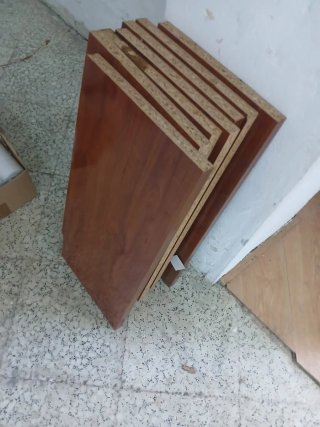 Estantería de madera para tienda o negocio