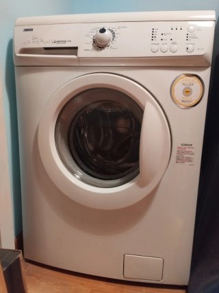 Lavadora Zanussi Essential 6kg y Frigorífico
