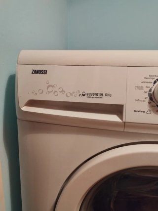 Lavadora Zanussi Essential 6kg y Frigorífico