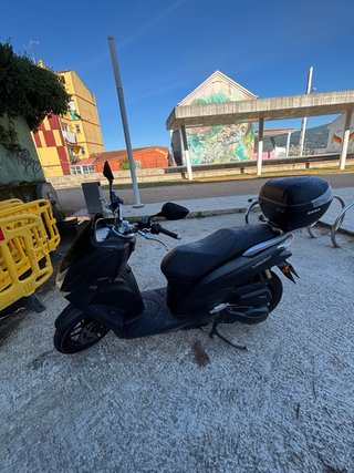 Motor Hispania 125 VRS Scooter Negra