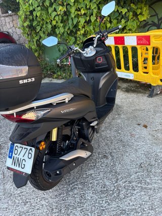 Motor Hispania 125 VRS Scooter Negra