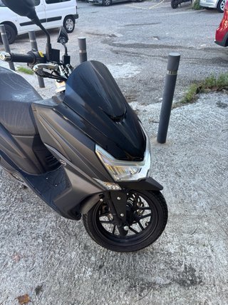Motor Hispania 125 VRS Scooter Negra