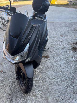Motor Hispania 125 VRS Scooter Negra