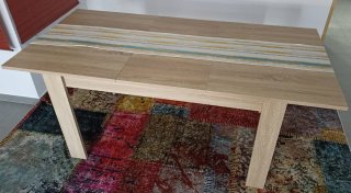 Mesa comedor de madera extensible. Color roble