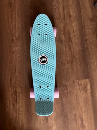 Monopatín azul y rosa