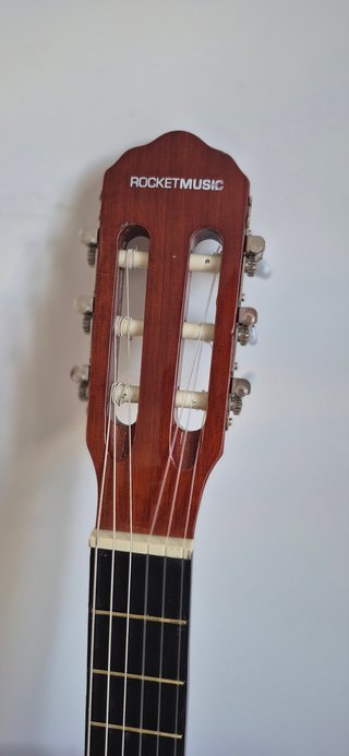 Guitarra Clásica Rocket XF201AN + Funda