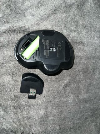 Ratón ergonómico negro