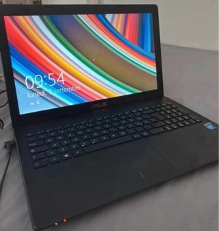 Computer portatile ASUS nero